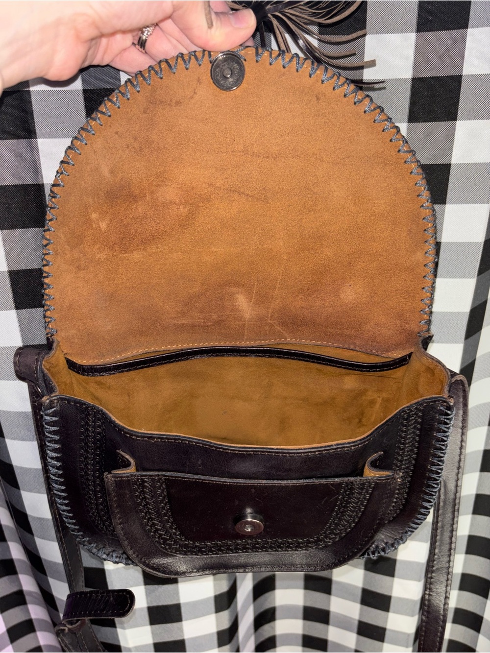 Patricia Nash Beaumont Black Tooled Leather Crossbody Bag - Picture 7 of 9